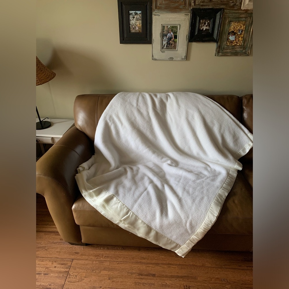 RALPH LAUREN | Vintage Acrylic Waffle Knit Blanket